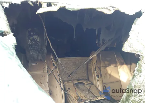 2022 Cadillac Escalade Esv 4Wd Premium Luxury z USA, uszkodzony, nr VIN 1GYS4KKL7NR243334